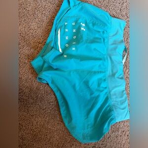 Size medium under armor shorts in good condition